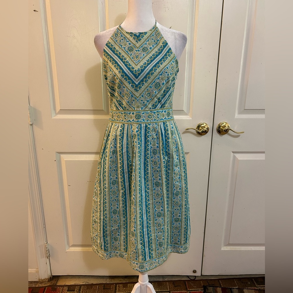 Ann Taylor sleeveless dress, size 6 Petite